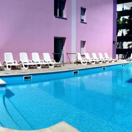 Bright With Outdoor Pool Lejlighed Bibione